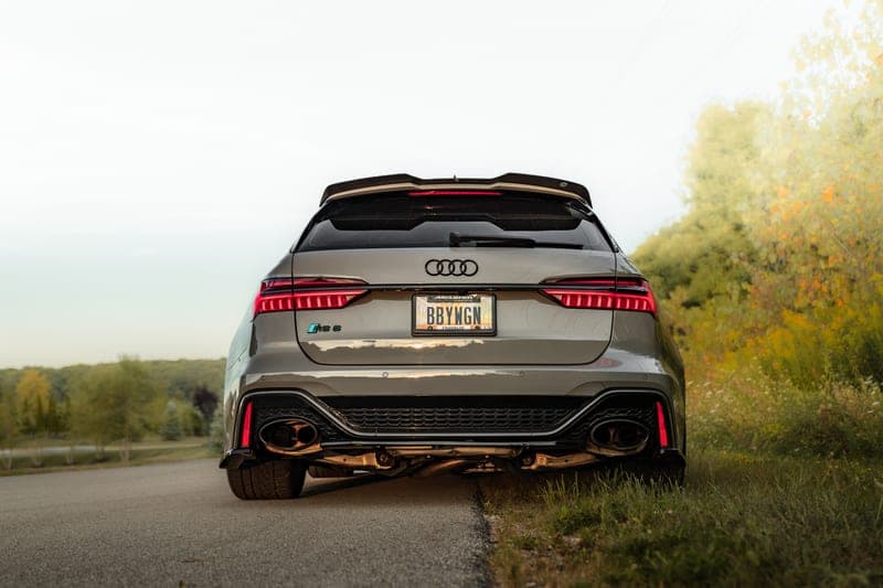 Badge Studio RS6 badge fitted on an Audi RS6 Avant – rear view showing premium gloss black finish by @bbywgn