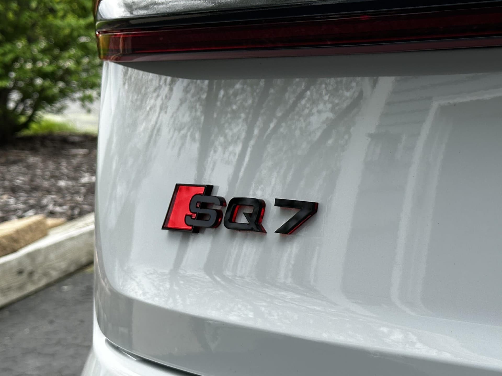 Audi SQ7 Badges — Badge Studio